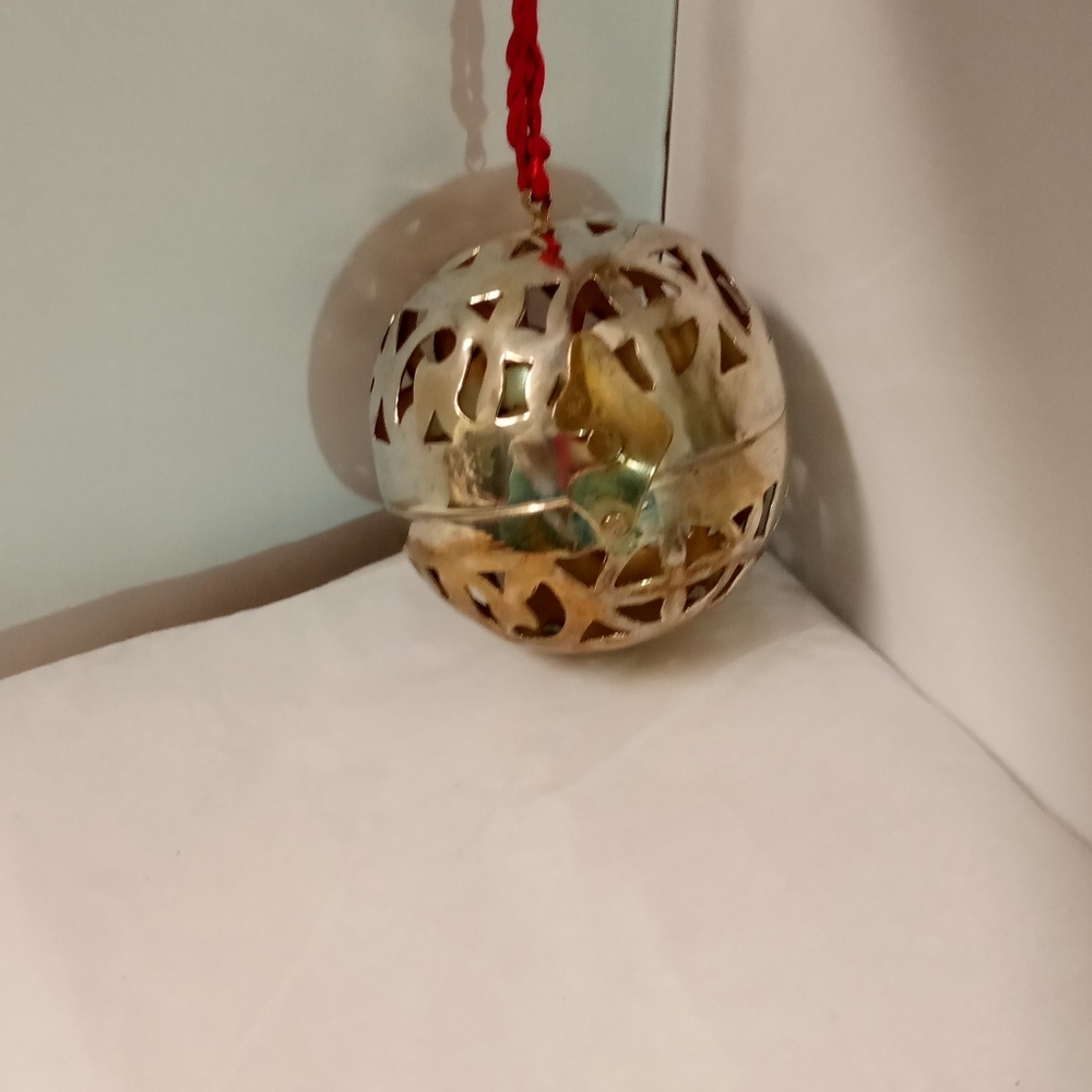 Vintage Hinged Metal Silverplated Cut-Out Ball Ornament India 5" CC